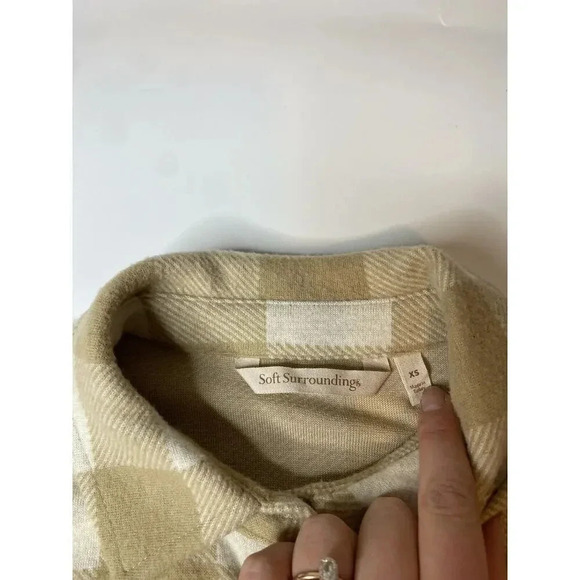Soft Surroundings Women's Cream Plaid Pullover Sweater Half Button Size XS - Picture 3 of 6